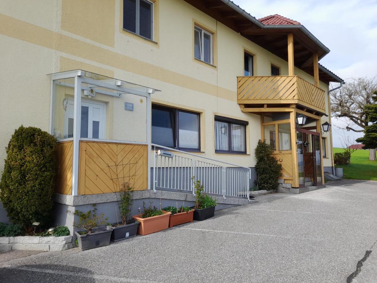 Hotel Finihaus Bad Zell Esterno foto