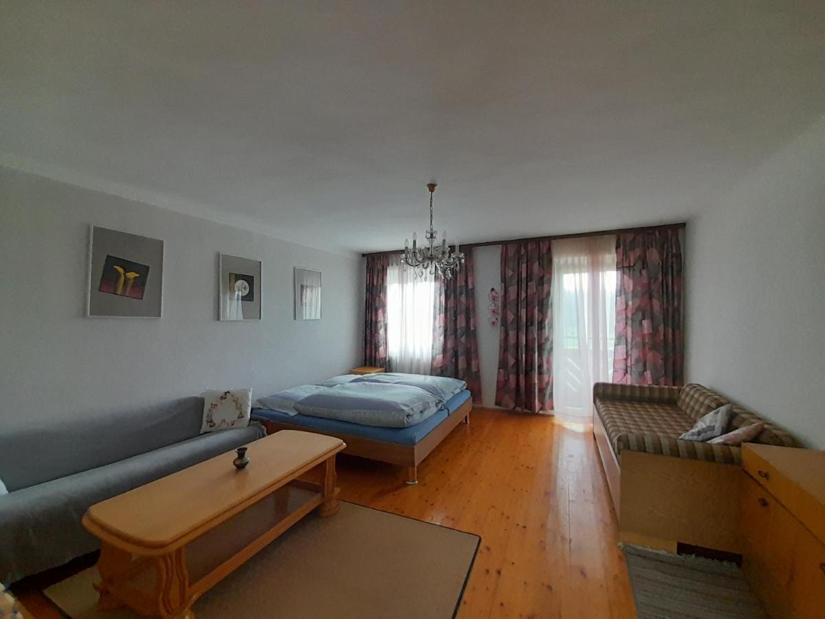 Hotel Finihaus Bad Zell Esterno foto